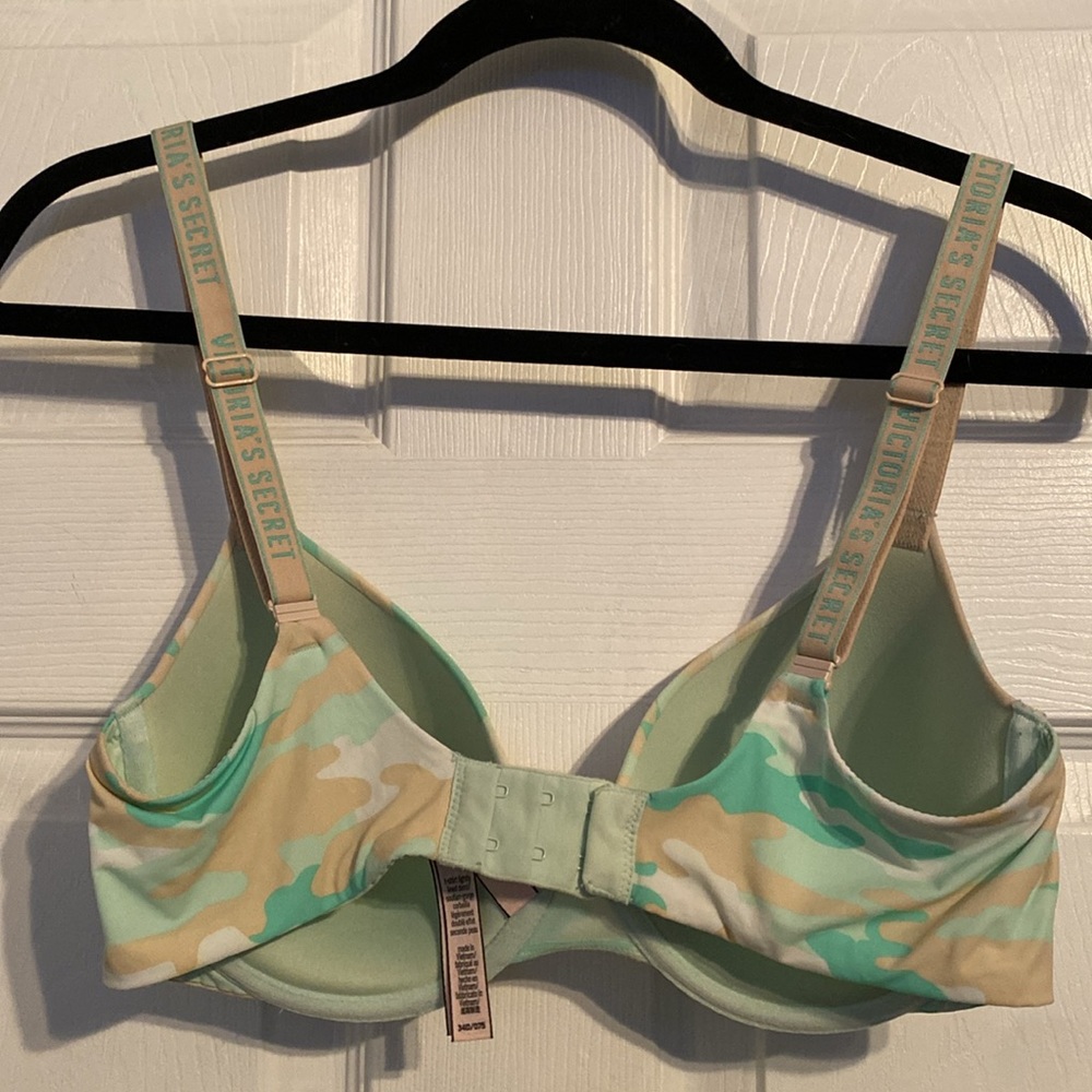 VS Victoria’s Secret T-Shirt Lightly Lined Demi 34D - Picture 2 of 3